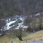 Ferienhaus Fossane Gard, Autentiske Gardshus Pa Sauegard Hjelmeland