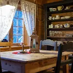 Fossane Gard, Autentiske Gardshus Pa Sauegard *