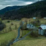 Fossane Gard, Autentiske Gardshus Pa Sauegard *
