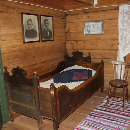 Сasa de vacaciones Fossane Gard, Autentiske Gardshus Pa Sauegard Hjelmeland