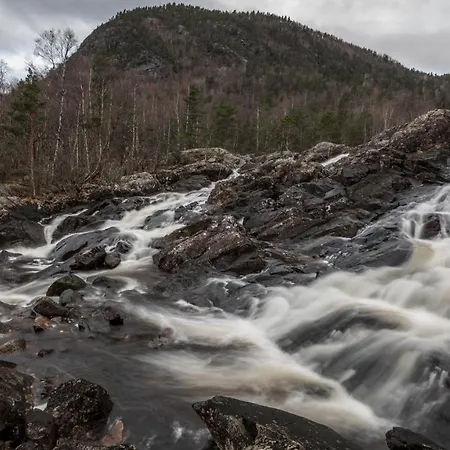 Fossane Gard Feriehus Hjelmeland