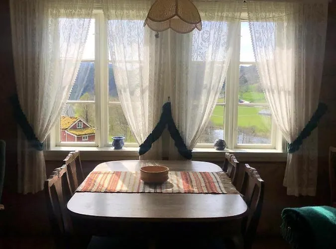 Fossane Gard, Autentiske Gardshus Pa Sauegard *