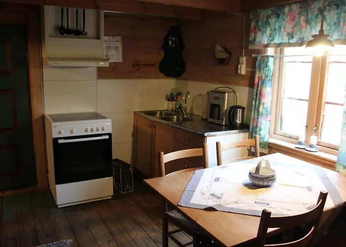 Fossane Gard, Autentiske Gardshus Pa Sauegard Hjelmeland