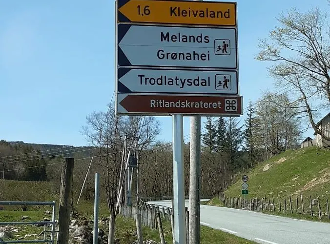 Fossane Gard, Autentiske Gardshus Pa Sauegard *