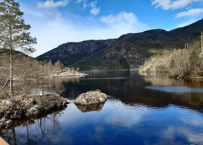 Дом отдыха Fossane Gard, Autentiske Gardshus Pa Sauegard Hjelmeland