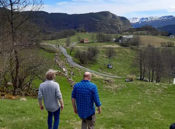 Fossane Gard, Autentiske Gardshus Pa Sauegard Hjelmeland
