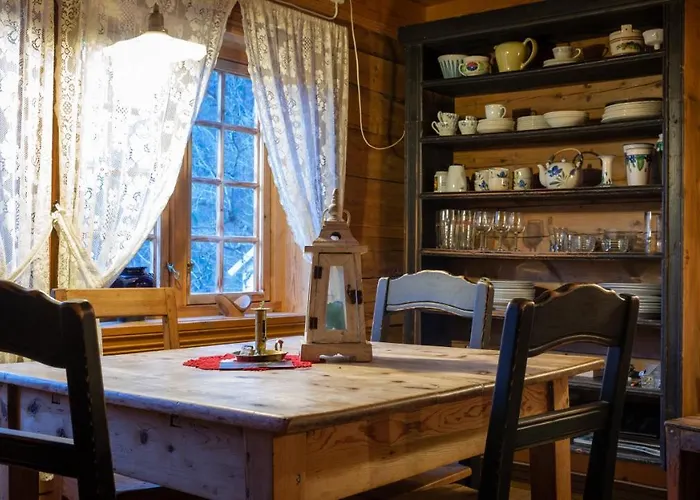 Fossane Gard, Autentiske Gardshus Pa Sauegard *