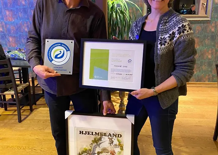 Fossane Gard, Autentiske Gardshus Pa Sauegard Hjelmeland